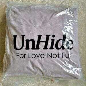 Unhide Squish 20x20 Rose Pink Chinchilla-Soft-Marshmallow Pillow Rosy Baby NEW